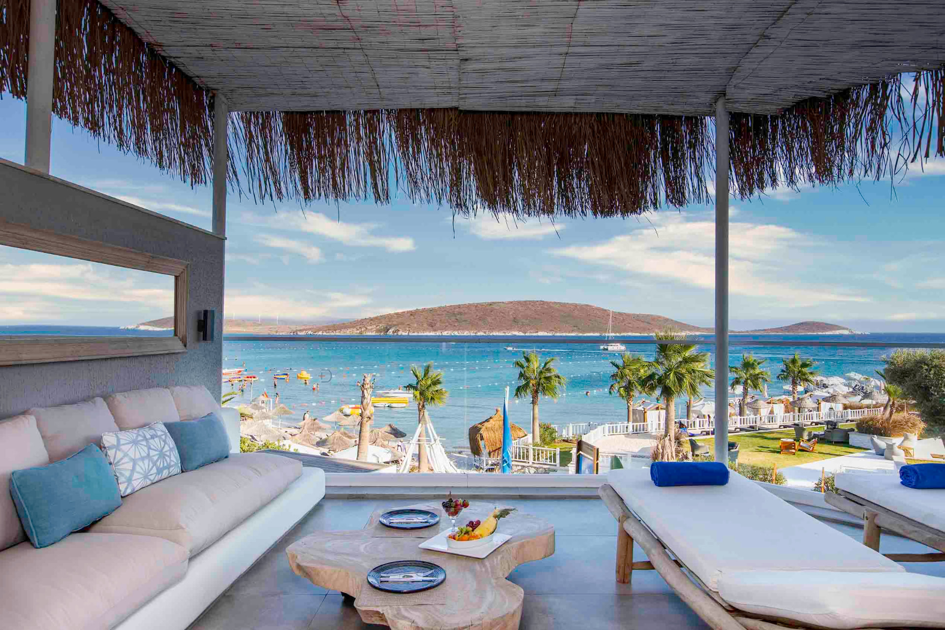 Premium Deniz Manzaralı Teras Süit