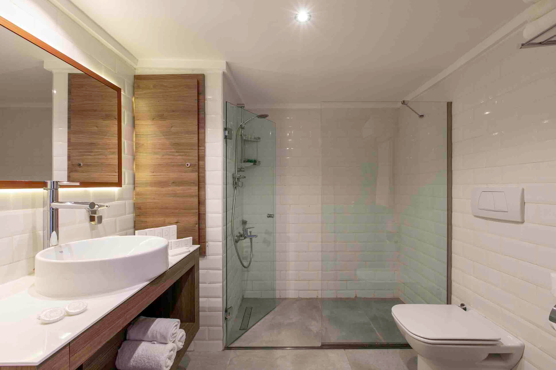 Aile Süit Deniz Manzaralı — Banyo