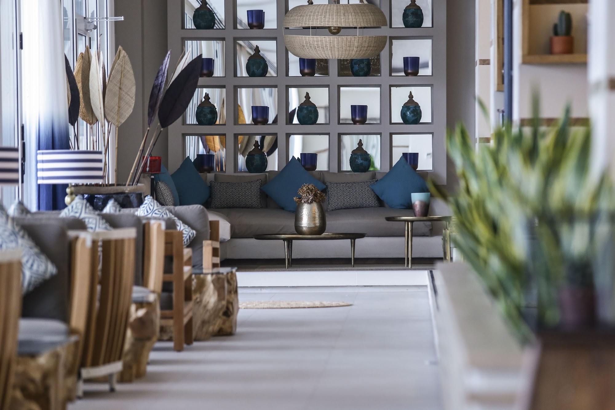 Lounge · Çizgili abajurlar