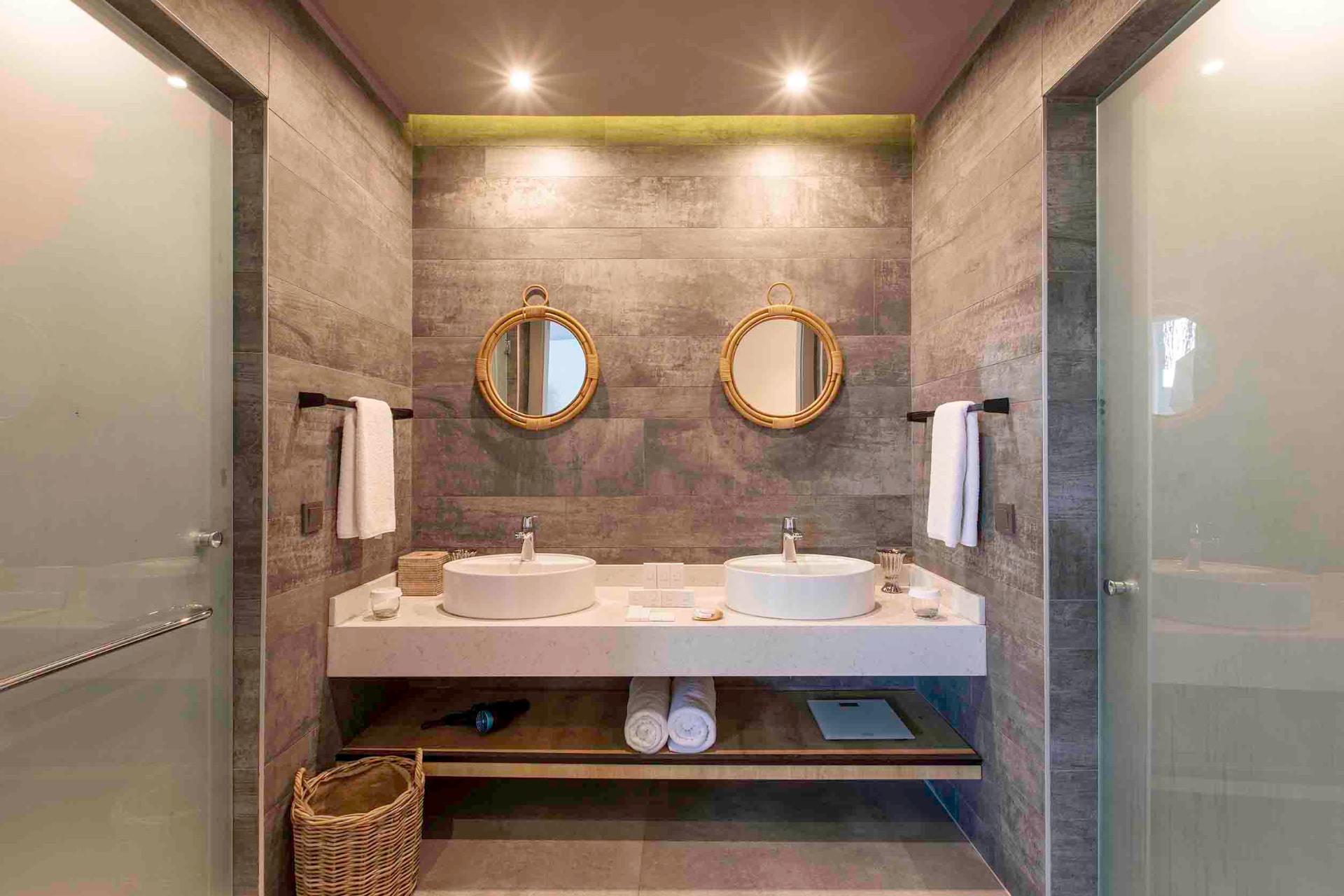 Premium Deniz Manzaralı Teras Süit · Banyo